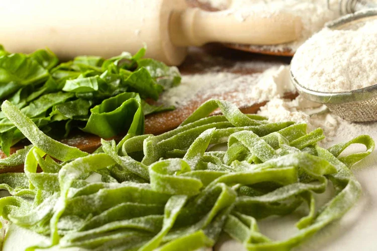 TAGLIATELLE SPINACI.jpeg